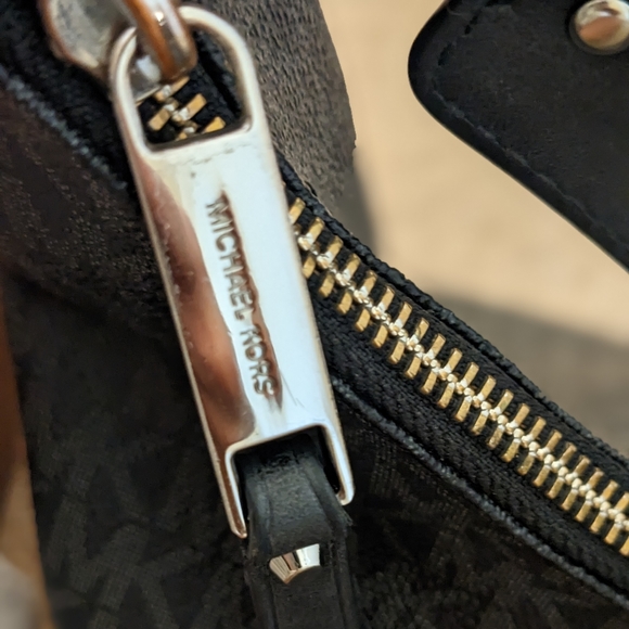 Michael Kors MK handbag - Picture 5 of 13
